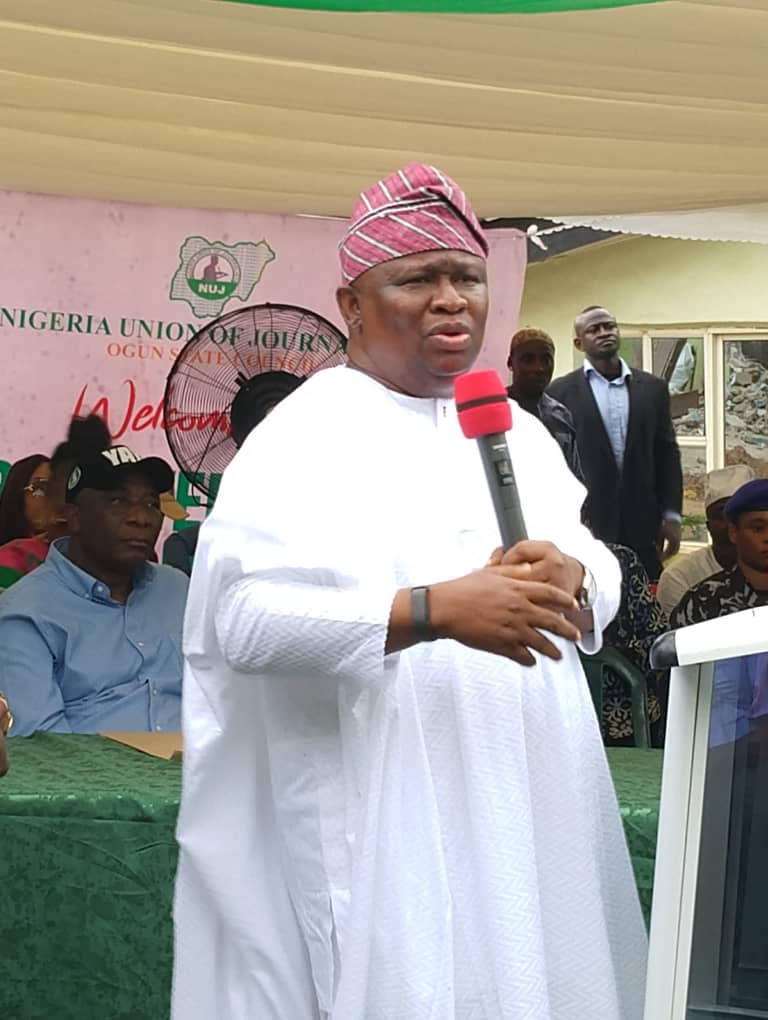 YAYI VISITS OGUN NUJ, PLEDGES ₦50M FOR PERMANENT SITE, NEW BUS